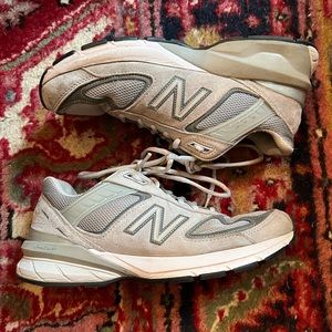 New Balance 990v5